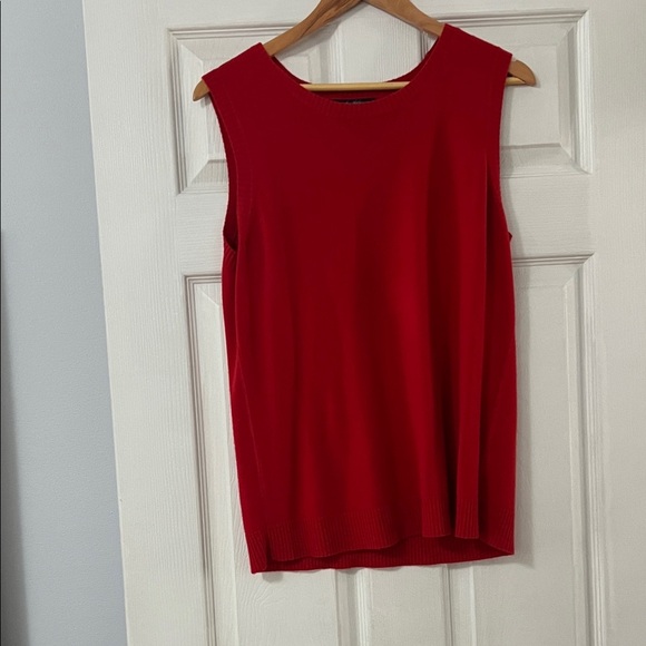 Red Cardigan with Pearl Buttons set - Picture 3 of 4